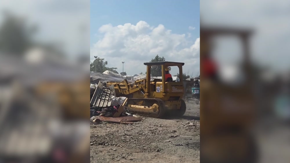 Calabria, ruspe smantellano tendopoli dei braccianti a San Ferdinando