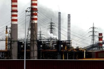 Ex Ilva, governo a sindacati: &quot;Massimo impegno per rilancio e tutela occupazione&quot;