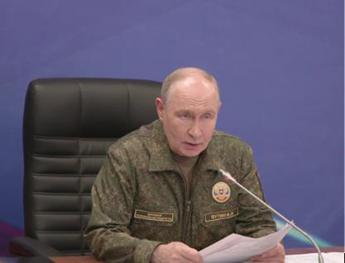 Ucraina, Putin vuole tutto il Donbass: "Russia ha compiuto passo decisivo" Ucraina, Putin vuole tutto il Donbass: "Russia ha compiuto passo decisivo"