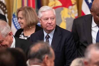Usa, è morto il senatore repubblicano Lindsey Graham: aveva 71 anni