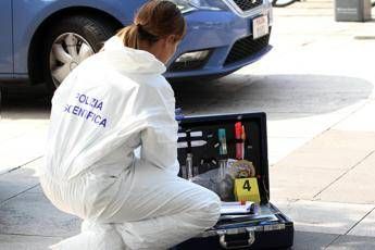 Roma, 89enne uccide la moglie e si suicida: l'anziana era malata oncologica Roma, 89enne uccide la moglie e si suicida: l'anziana era malata oncologica