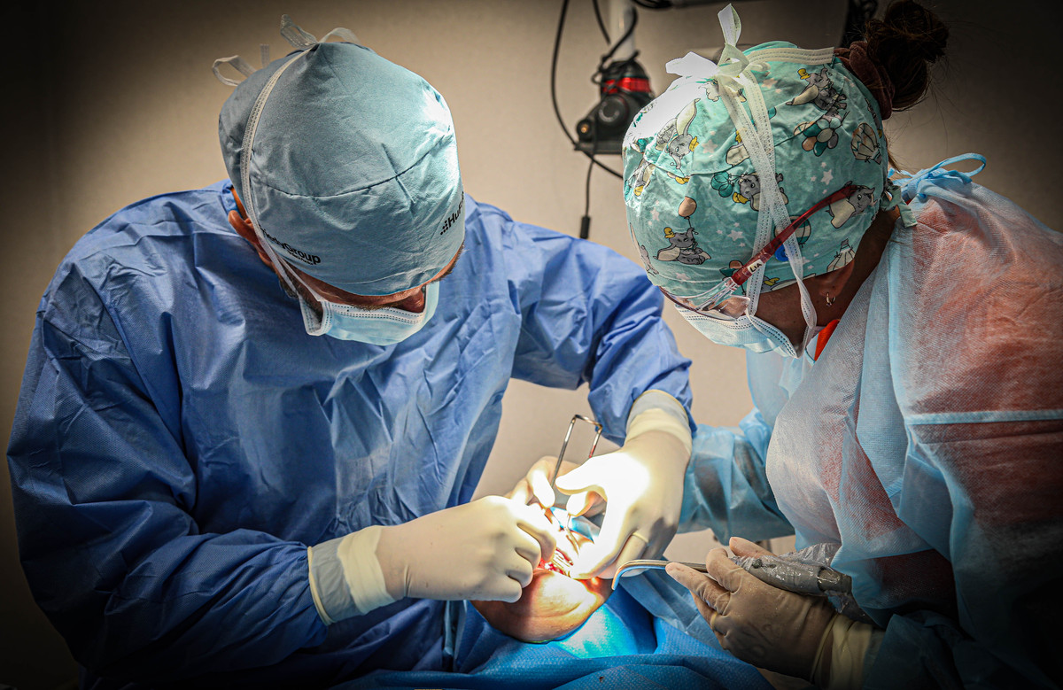 La Clinica Odontoiatrica Salzano e Tirone offre tre borse di studio per diventare Assistente di Studio Odontoiatrico (ASO) La Clinica Odontoiatrica Salzano e Tirone offre tre borse di studio per diventare Assistente di Studio Odontoiatrico (ASO)