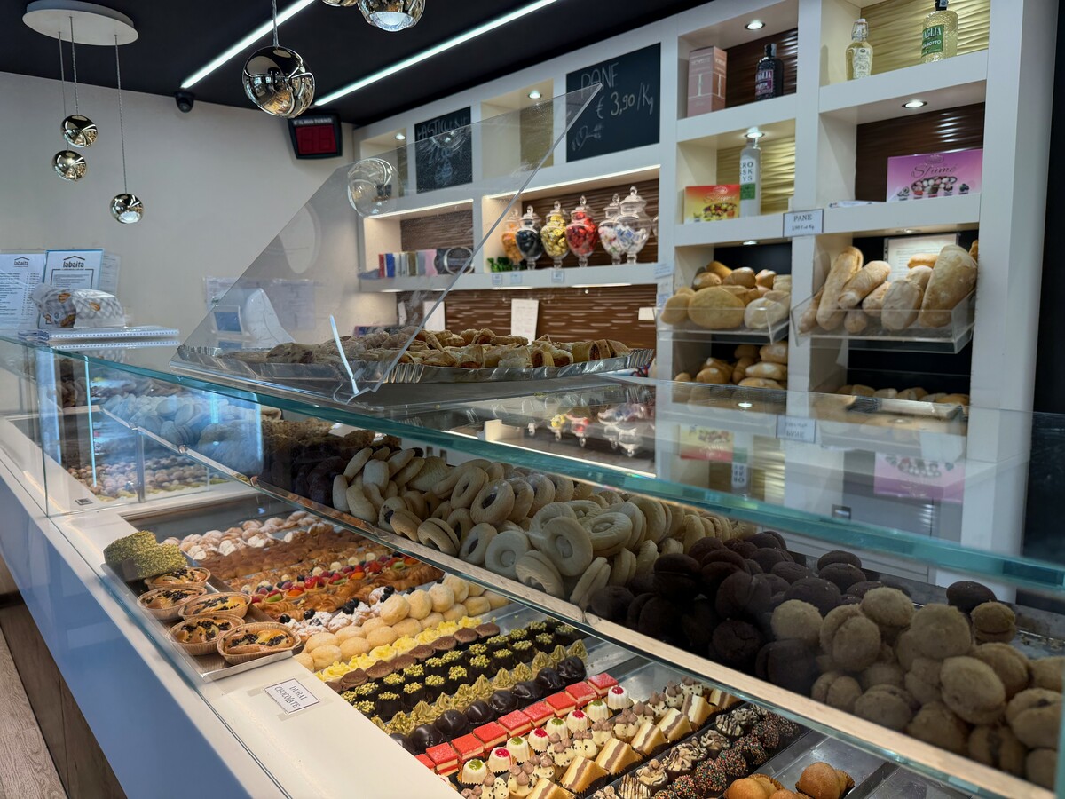 https://www.targatocn.it/fileadmin/archivio/lavocedialba/2026/07/1._Pasticceria_La_Baita__Apertura_.jpg