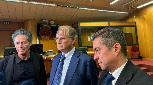 Mario Roggero in Corte d'Appello a Torino con l'analista processuale Sergio Novani e l'avvocato Stefano Marcolini Mario Roggero in Corte d'Appello a Torino con l'analista processuale Sergio Novani e l'avvocato Stefano Marcolini