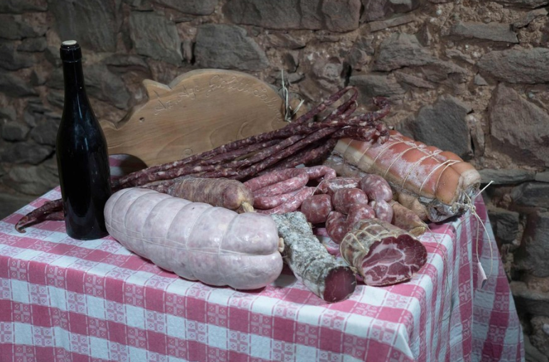 https://www.targatocn.it/fileadmin/archivio/targatocn/14438_alcuni-salumi-di-giolitti-flavio-foto-di-fabio-isoardi.png