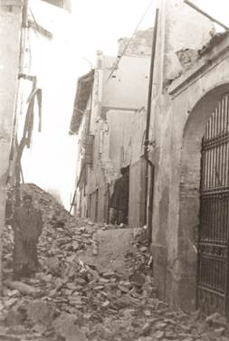 Ottant’anni fa il bombardamento all’orfanotrofio “Perucchetti” di Centallo Ottant’anni fa il bombardamento all’orfanotrofio “Perucchetti” di Centallo