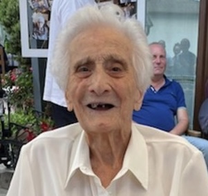 A Roccabruna i funerali della centenaria “nonna Nina” A Roccabruna i funerali della centenaria “nonna Nina”