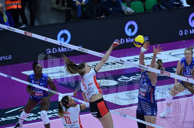 Volley A1F. Ultimo appuntamento casalingo in regular season per Cuneo, Polder: “Con Bergamo avremo bisogno di tutti i nostri tifosi” Volley A1F. Ultimo appuntamento casalingo in regular season per Cuneo, Polder: “Con Bergamo avremo bisogno di tutti i nostri tifosi”