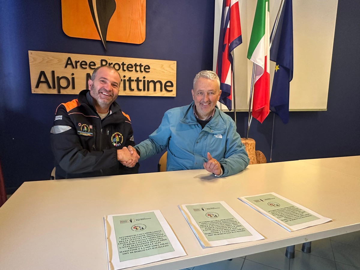 Accordo di collaborazione tra Parco e Squadra AIB e Protezione Civile di Borgo S. Dalmazzo Accordo di collaborazione tra Parco e Squadra AIB e Protezione Civile di Borgo S. Dalmazzo