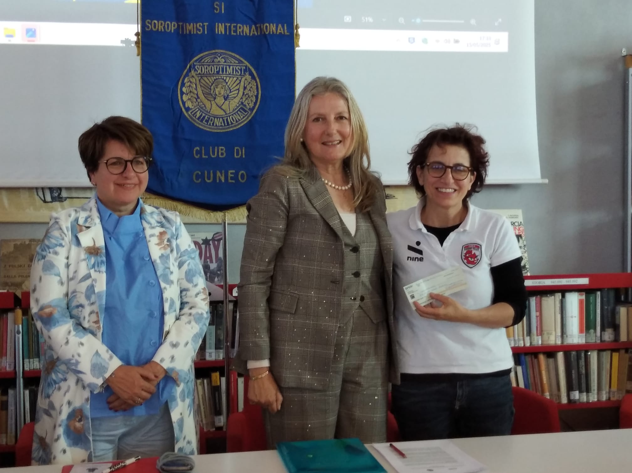Sottoscritta a Borgo San Dalmazzo la Carta Etica per lo Sport Femminile: all’Academy Cuneo Granda Volley un contributo per realizzare un’aula studio alla Media 4 Sottoscritta a Borgo San Dalmazzo la Carta Etica per lo Sport Femminile: all’Academy Cuneo Granda Volley un contributo per realizzare un’aula studio alla Media 4
