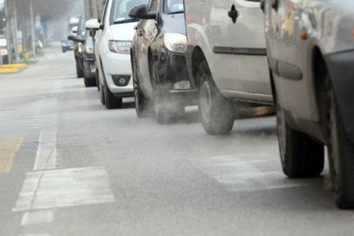 Smog del Piemonte a statuto speciale: da Bruxelles la possibile deroga sulle soglie di inquinanti [VIDEO]
