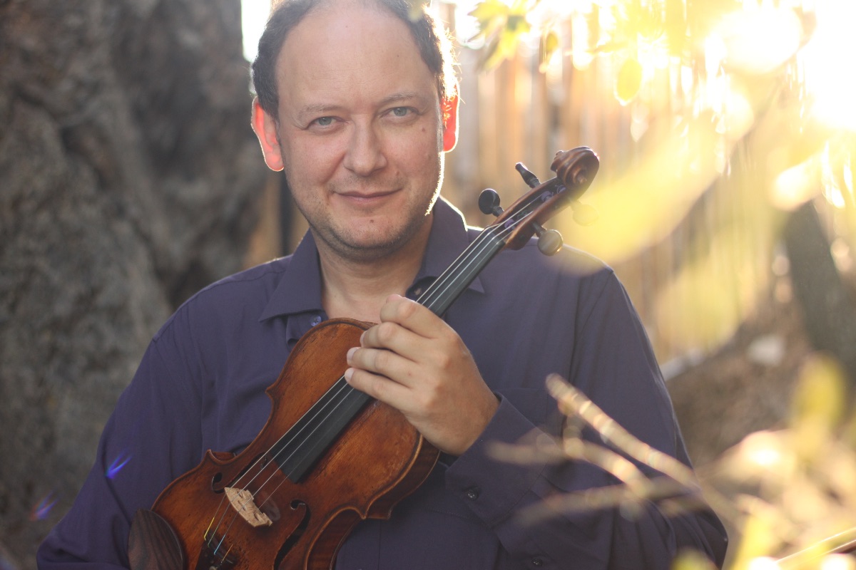 Tre brani per violino e pianoforte di Grieg, Brahms e Bartók: a Cuneo il celebre violinista russo Vadim Tchijik Tre brani per violino e pianoforte di Grieg, Brahms e Bartók: a Cuneo il celebre violinista russo Vadim Tchijik