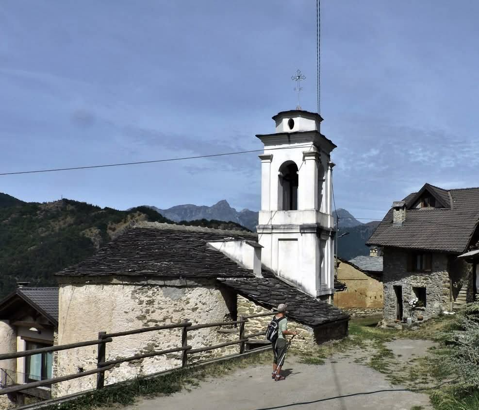 Celle di Macra, passeggiata tra borgate, arte e paesaggio