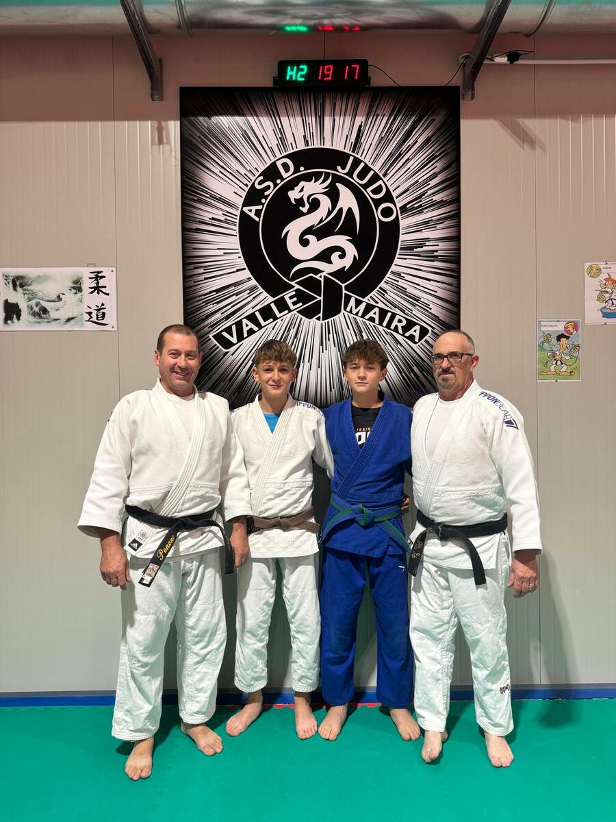 Da sinistra il Maestro Diego Penone, Diego Allione, Matteo Mandrile, il tecnico Silvio Baschieri