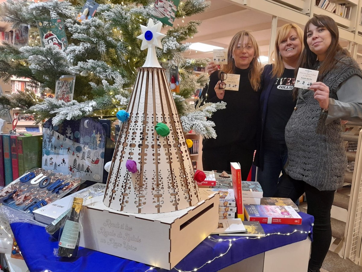 Anche Libreria l’Ippogrifo aderisce a “Rendi il Tuo Regalo di Natale un Pezzo Unico” Anche Libreria l’Ippogrifo aderisce a “Rendi il Tuo Regalo di Natale un Pezzo Unico”