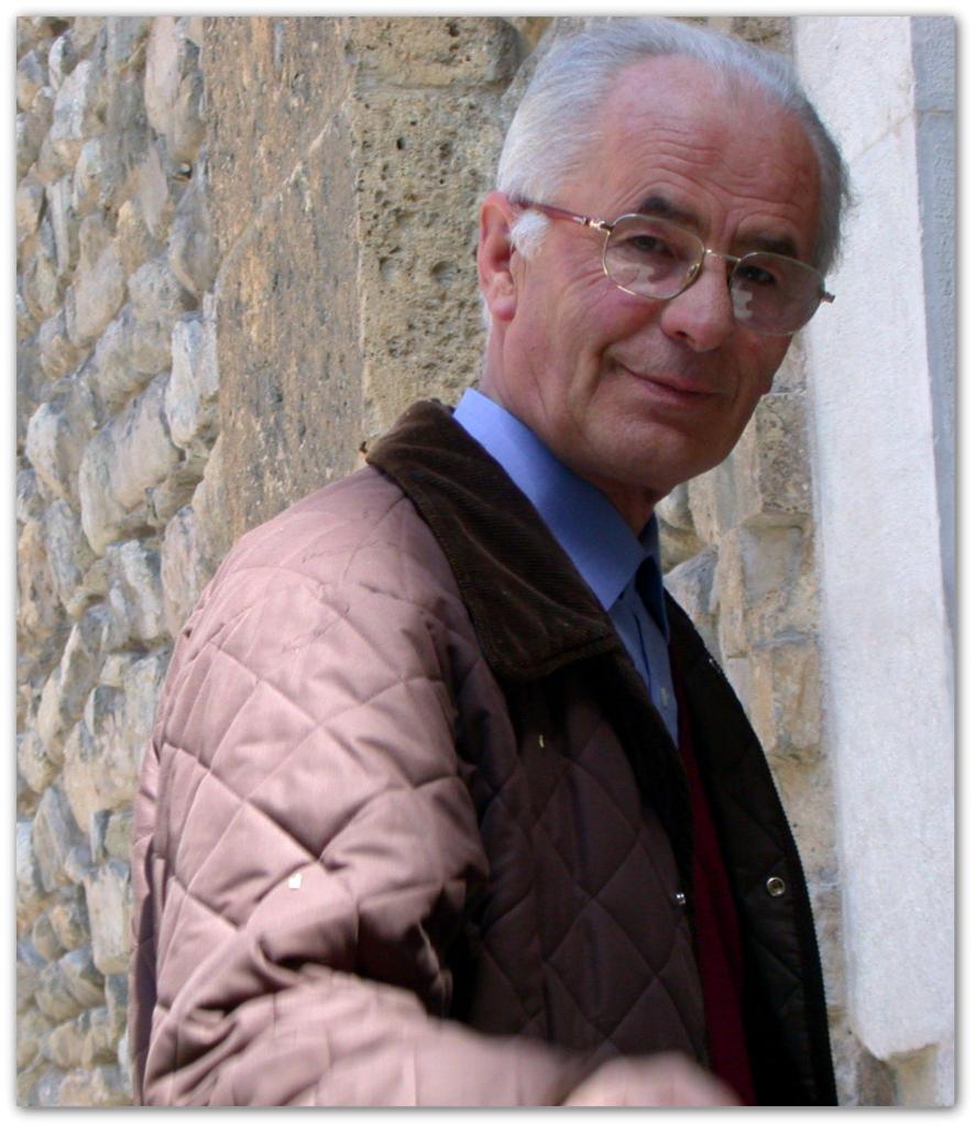 Limone piange il suo parroco emerito (e cittadino onorario) don Romano Fiandra Limone piange il suo parroco emerito (e cittadino onorario) don Romano Fiandra