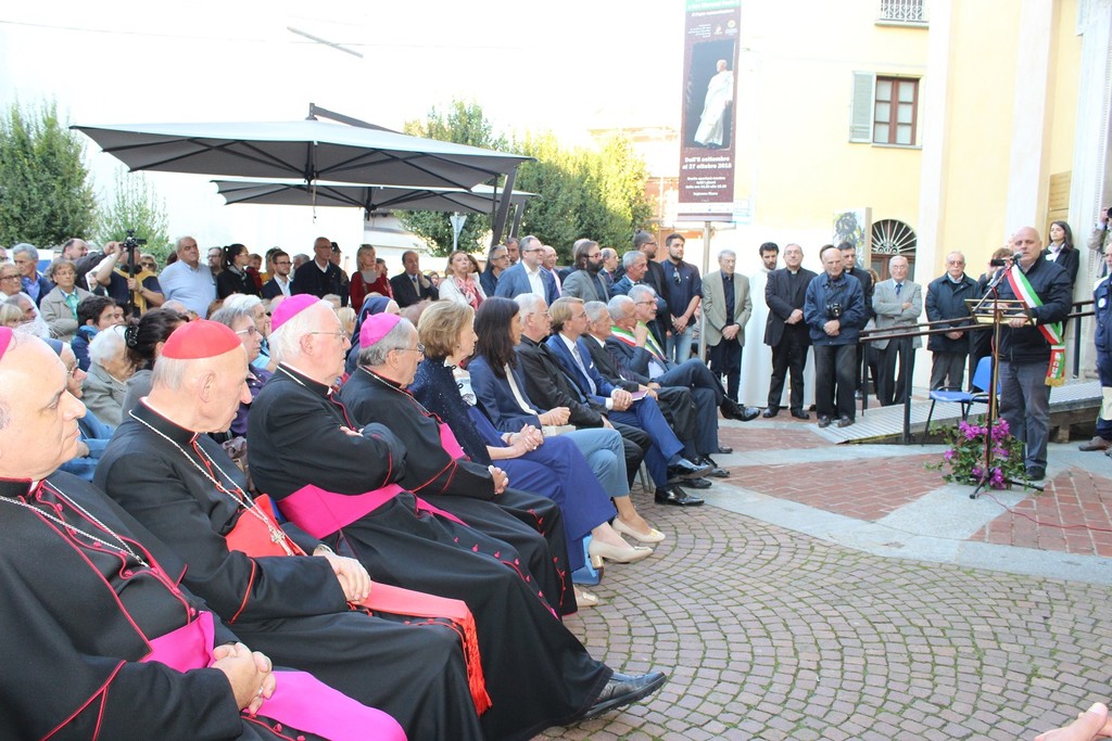 Alba: intitolata una piazza a “San Giovanni Paolo II" - Targatocn.it