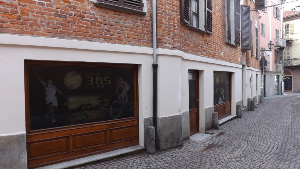 L'agenzia PlanetWin 365 in via Balbis