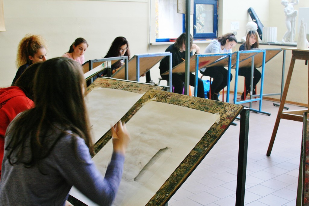 Hai la passione per la pittura, il disegno, la grafica e il linguaggio