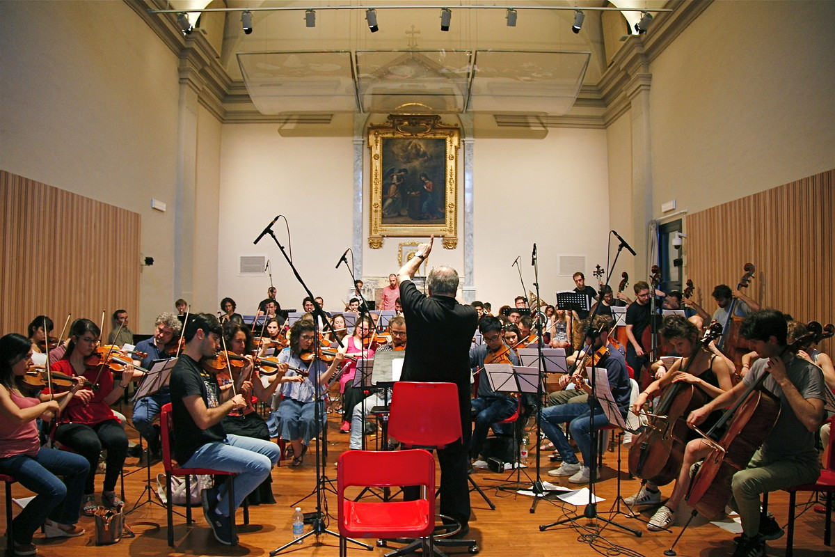 Gli allievi di Obiettivo orchestra di Saluzzo in concerto per il cambio del ...