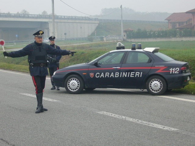 I Carabinieri Di Bra Denunciano Un 50enne Per Molestie Nei Confronti Di 