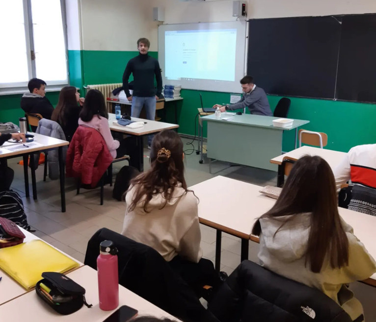 Ti piace il disegno tecnico e la progettazione? Finite le scuole medie scegli l’Istituto Tecnico per Geometri di Cuneo Ti piace il disegno tecnico e la progettazione? Finite le scuole medie scegli l’Istituto Tecnico per Geometri di Cuneo