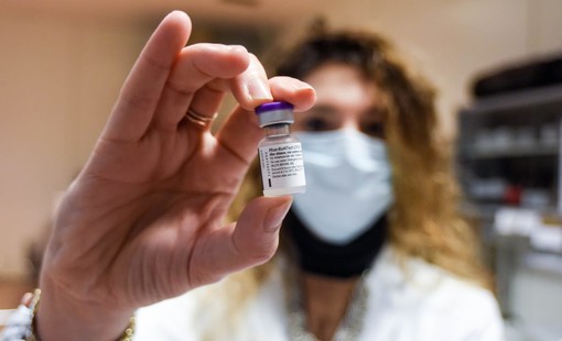 Covid, in Piemonte l'incidenza del virus tra i non vaccinati è quattro volte più alta