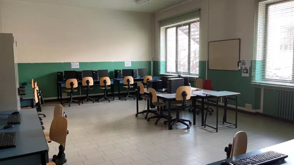 Al Grandis di Cuneo il Collegio docenti ha detto "no" alla riforma degli istituti tecnici Al Grandis di Cuneo il Collegio docenti ha detto "no" alla riforma degli istituti tecnici