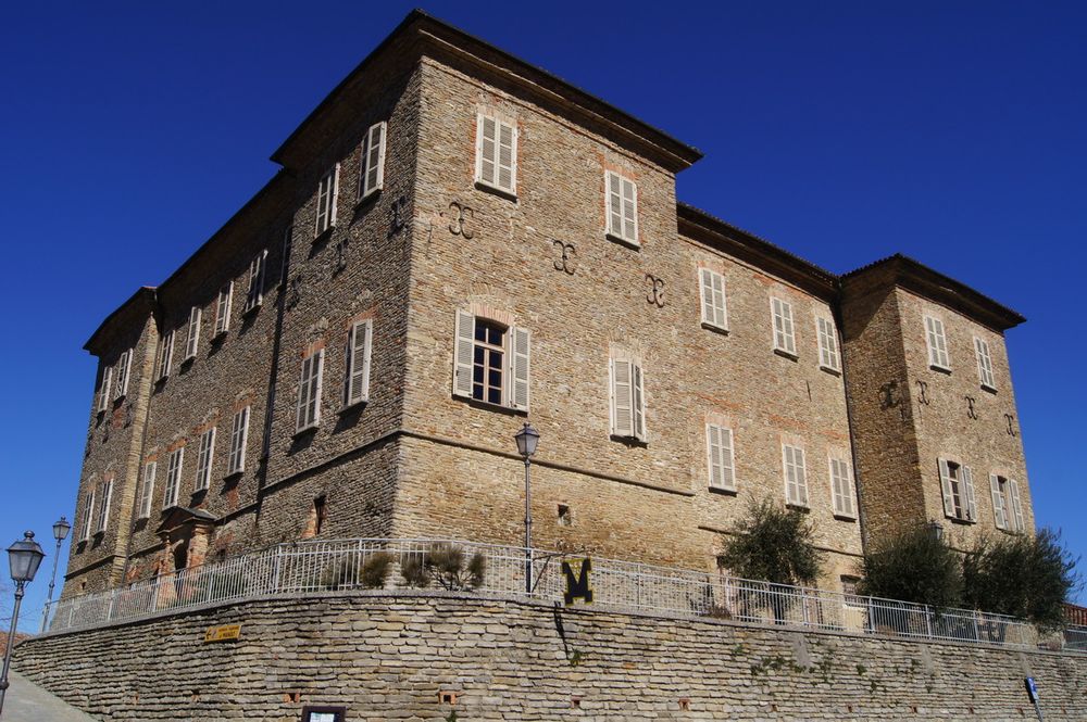 Al Castello di Mango la finalissima del “Rèis ëncreuse”: saranno anche i lettori a scegliere i libri vincitori