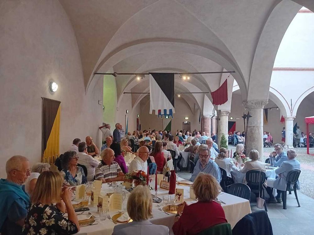 Fossano, la “Cena rinascimentale” nel cortile del Castello tappa di avvicinamento alla “Giostra de l’Oca”