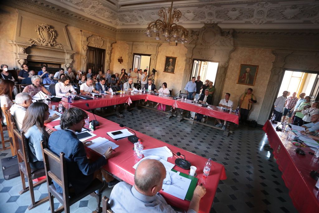 Livre "Città Di Savigliano" - 10 Ans Administration Fasciste - Occasion Bon état