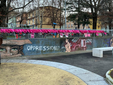 L'installazione artistica di pañuelos fucsia a cura di Non Una di Meno, presso i Giardini Maestri del Lavoro L'installazione artistica di pañuelos fucsia a cura di Non Una di Meno, presso i Giardini Maestri del Lavoro