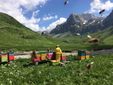 Marzia al lavoro nell'apiario immerso nella splendida natura della Valle Ellero