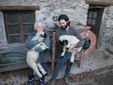 Luigi e Daniele con due pecore di razza Muso Nero del Vallese Luigi e Daniele con due pecore di razza Muso Nero del Vallese