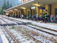 In attesa sul binario