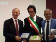 Il predidente Itt Savi insieme al sindaco Colombatto e al responsabile del progetto Enzo Cappellini Il predidente Itt Savi insieme al sindaco Colombatto e al responsabile del progetto Enzo Cappellini
