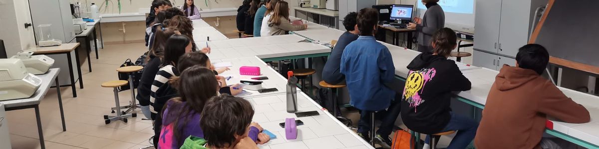 Laboratorio di scienze dell'orto: materie possibili al &quot;Cocito&quot; di Alba durante la settimana di recupero e approfondimento.