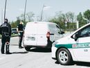 Controlli della Polizia Locale albese (archivio) Controlli della Polizia Locale albese (archivio)