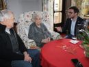 Da sinistra: Antonio Degiacomi, Clotilde Viglino e Alberto Gatto in occasione della festa dei 100 anni, lo scorso 23 gennaio