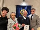 Giovanni Rana, socio onorario del Rotary saluzzo. In foto Cinzia Aimone, Antonietta Rana, Giovanni Rana e il presidente Rotary saluzzo Silvio Tavella