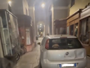 L'auto del consigliere Sturlese mentre percorre il tratto sotto i portici di via Roma