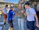 Marco Galliano all'arrivo a Saluzzo in piazza Cavour