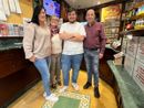 Da sinistra la nuova titolare Romina Rinaudo. Vicino a lei Silvia Tonelli, Alessandro Dalmasso e Lorenzo Lombardo Da sinistra la nuova titolare Romina Rinaudo. Vicino a lei Silvia Tonelli, Alessandro Dalmasso e Lorenzo Lombardo
