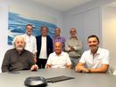 Primo a sinistra nella foto, tra i seduti, il confermato presidente Livio Quaranta. Alle sue spalle, secondo da sinistra in piedi, Beppe Delfino