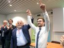 L'ex primo cittadino Maurizio Marello con Alberto Gatto, nuovo sindaco di Alba