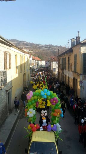 Cortemilia si prepara al Carnevale tra carri, dolci e tradizione