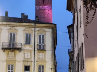 I diversi momenti della partecipata cerimonia tenuta ieri nel piazzale Beausoleil I diversi momenti della partecipata cerimonia tenuta ieri nel piazzale Beausoleil
