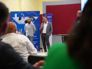 Nelle foto alcuni momenti dell'assemblea di zona tenuta martedì