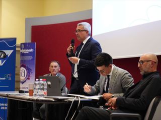 Nelle foto alcuni momenti dell'assemblea di zona tenuta martedì