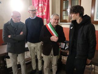 Alcuni momenti della cerimonia tenuta in municipio a Caramagna